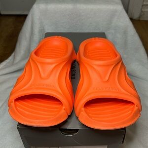Balenciaga Pool Slide
